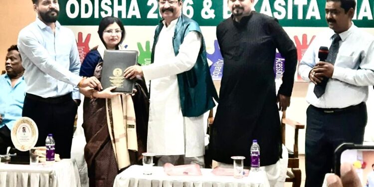 କାବେରୀ ବେହେରାଙ୍କୁ ଡକ୍ଟରେଟ ଉପାଧି ପ୍ରଦାନ