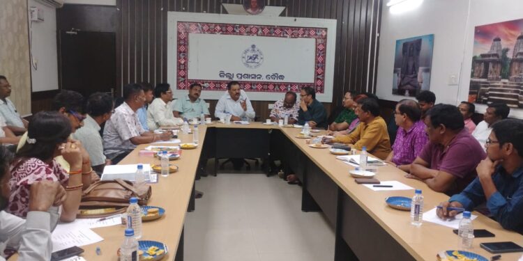 ଆୟୁଷ୍ମାନ ଭାରତ ଓ ଗୋପବନ୍ଧୁ ଜନ ଆରୋଗ୍ୟ କାର୍ଡ ବିତରଣ