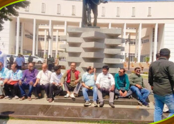 ସାମ୍ବାଦିକଙ୍କ ଉପରୁ ହଟିଲା ମୋବାଇଲ କଟକଣା