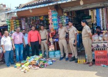 ଜଳେଶ୍ୱରର ସାହୁ ଭେରାଇଟି ଷ୍ଟୋର ଉପରେ ଚଢ଼ାଉ: