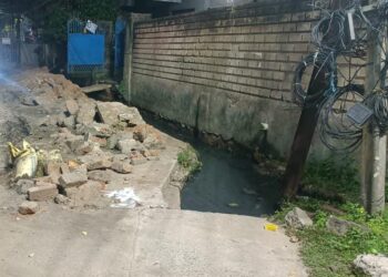 ୫୨ନଂ ୱାର୍ଡରେ ଡ୍ରେନ କାମ ନିମ୍ନମାନର