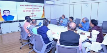 ମୁଖ୍ୟମନ୍ତ୍ରୀଙ୍କ ସହ ସୌଜନ୍ୟମୂଳକ ସାକ୍ଷାତ  କଲେ ଷଷ୍ଠ ରାଜ୍ୟ ଅର୍ଥ କମିଶନ,