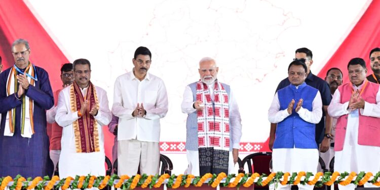 ୧୮,୬୦୦ କୋଟି ଟଙ୍କାଠାରୁ ଅଧିକ ମୂଲ୍ୟର ବିଭିନ୍ନ ପ୍ରକଳ୍ପର ଉଦ୍ ଘାଟନ ଓ ଶିଳାନ୍ୟାସ କଲେ ପ୍ରଧାନମନ୍ତ୍ରୀ