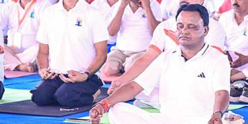 ଭୁବନେଶ୍ବର କଳିଙ୍ଗ ଷ୍ଟାଡିୟମରେ ଅନ୍ତର୍ଜାତୀୟ ଯୋଗ ଦିବସ ପାଳିତ