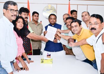 ମୁଖ୍ୟମନ୍ତ୍ରୀଙ୍କୁ ଭେଟିଲେ ଭୁବନେଶ୍ବରର ସାମ୍ୱାଦିକଗଣ