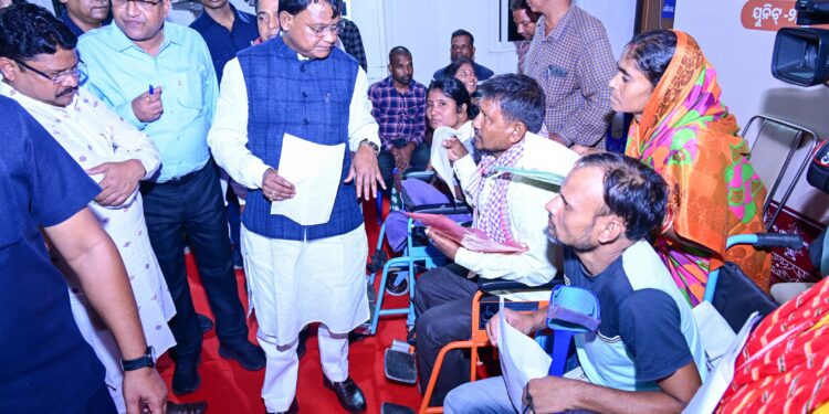 ମୁଖ୍ୟମନ୍ତ୍ରୀଙ୍କ ଦ୍ୱାଦଶ ପାଳି ଅଭିଯୋଗ ଶୁଣାଣି