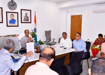 ଉପମୁଖ୍ୟମନ୍ତ୍ରୀ ଶ୍ରୀ କନକ ବର୍ଦ୍ଧନ ସିଂହଦେଓ କେନ୍ଦ୍ର ସରକାରଙ୍କ ବିଭିନ୍ନ ଯୋଜନାର କାର୍ଯ୍ୟାନ୍ଵୟନ ସମୀକ୍ଷା କରିଛନ୍ତି