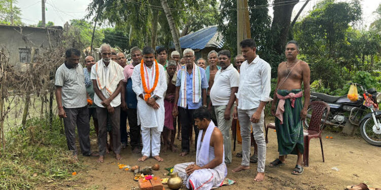 ପଞ୍ଚାୟତର ବିଭିନ୍ନ ପ୍ରକଳ୍ପର ଶିଳାନ୍ୟାସ କଲେ ସମିତି ସଭ୍ଯ