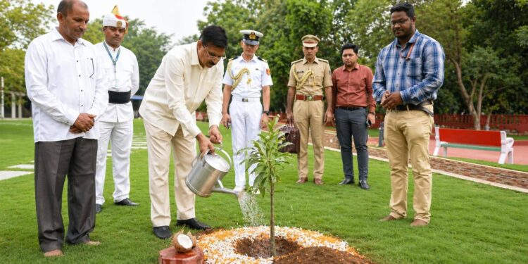 ପୃଥିବୀ ଦିବସ ପାଳନ ଅବସରରେ ଚାରା ରୋପଣ କଲେ ରାଜ୍ୟପାଳ