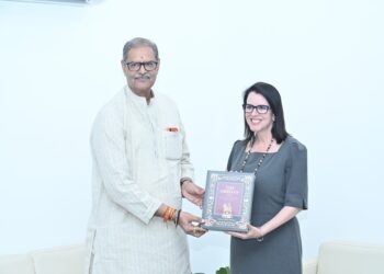 କେ.ଭି. ସିଂହଦେଓଙ୍କ ସହ ଆମେରିକୀୟ କନସୁଲ୍ ଜେନେରାଲଙ୍କ ସୌଜନ୍ୟମୂଳକ ସାକ୍ଷାତକାର