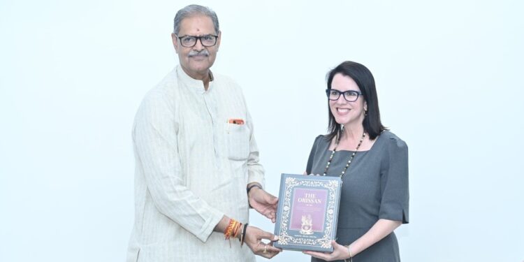 କେ.ଭି. ସିଂହଦେଓଙ୍କ ସହ ଆମେରିକୀୟ କନସୁଲ୍ ଜେନେରାଲଙ୍କ ସୌଜନ୍ୟମୂଳକ ସାକ୍ଷାତକାର