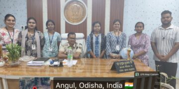 ପୋଲିସ କାର୍ଯ୍ୟପ୍ରଣାଳୀ ଜାଣିବାକୁ ଥାନା ପରିଦର୍ଶନ କଲେ କଲେଜ ଛାତ୍ରଛାତ୍ରୀ